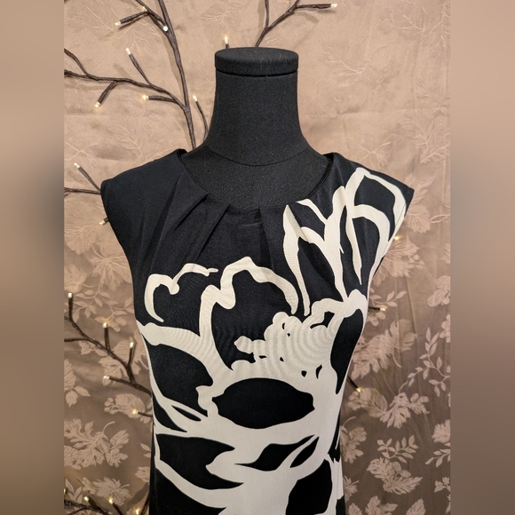 B. Calm Black And White Floral Sleeveless Dress, Size 10, EUC! - Picture 2 of 5